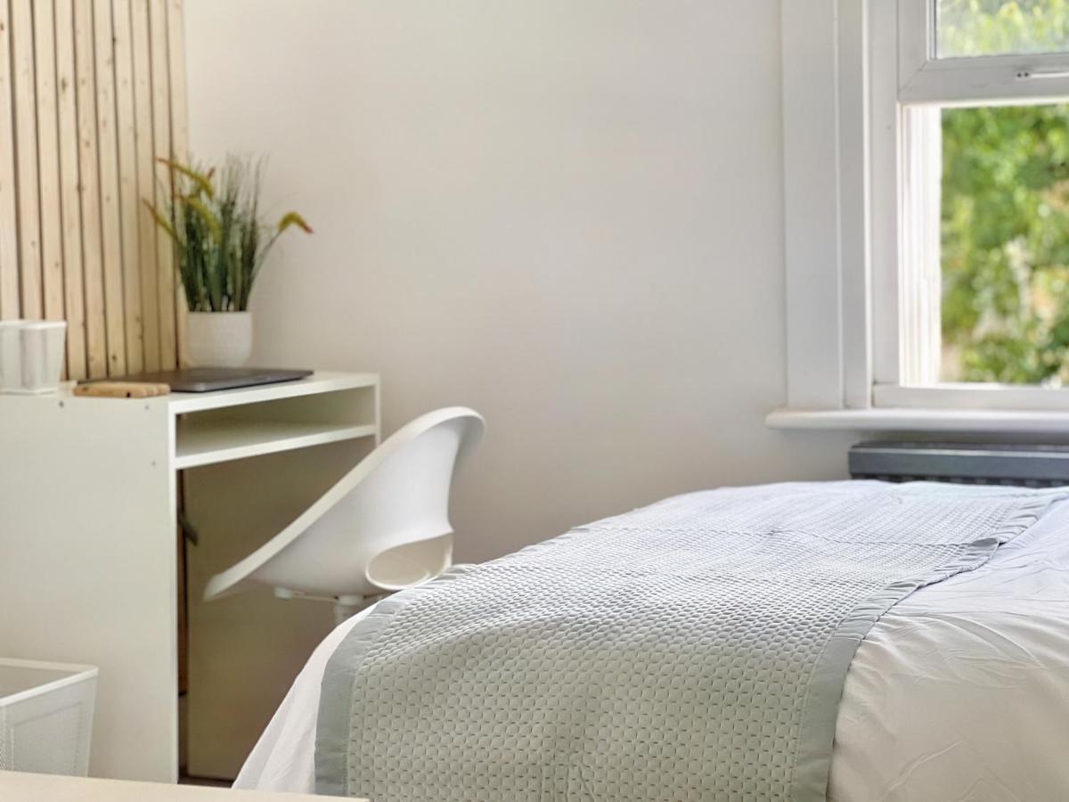 Modern Room In Centrally Located Apartment - Room 4 London Exterior photo